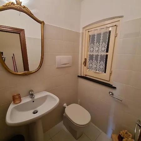 Dolce Casa Da Roby E Andrea By Portofinovacanze Daire San Maurizio di Monte